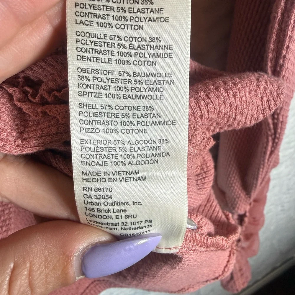 Free People Rose Smoke Wear Me Out V-Neck Long Sleeve Top. Size medium 🧡